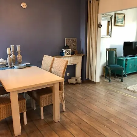 Feriehus Luettes Huus *